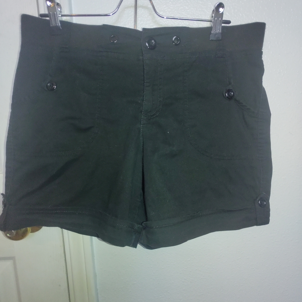 Gloria Vanderbilt Black Short